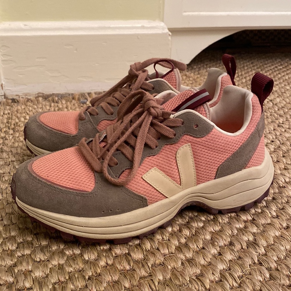 VEJA Sneakers